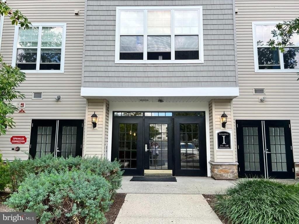 141 Masterson Ct - Photo 2 of 23