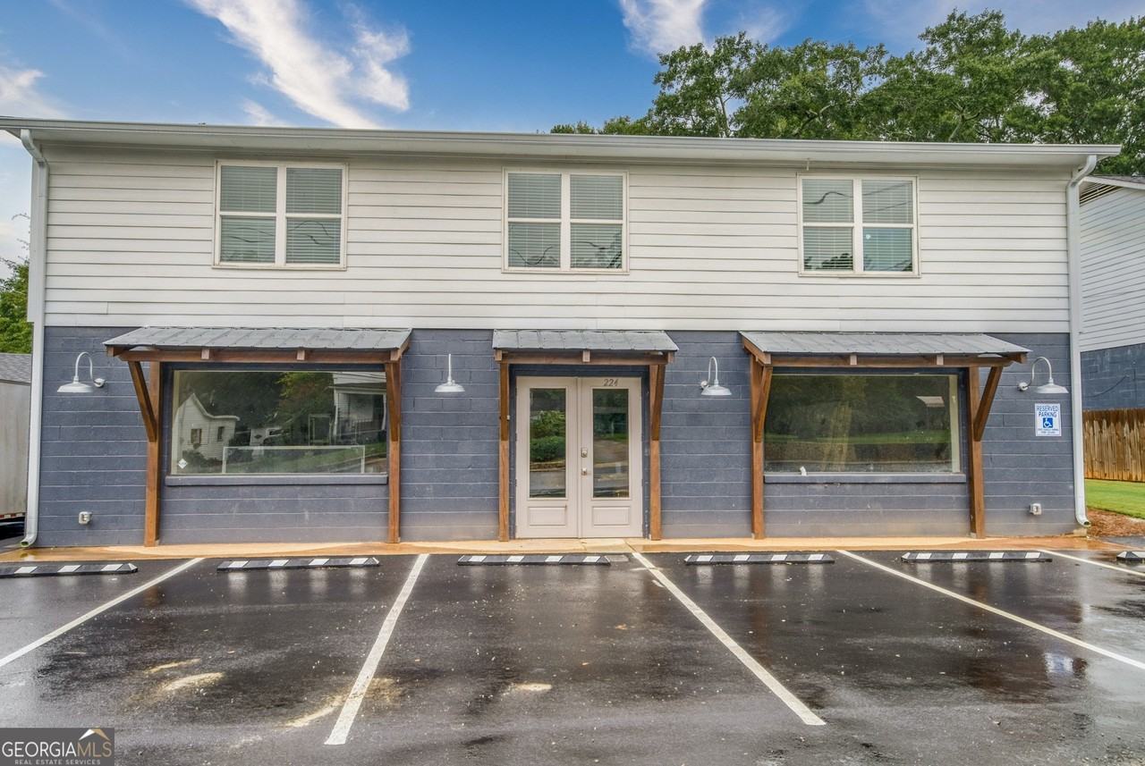 224 Alcovy St Unit B - Photo 2 of 15