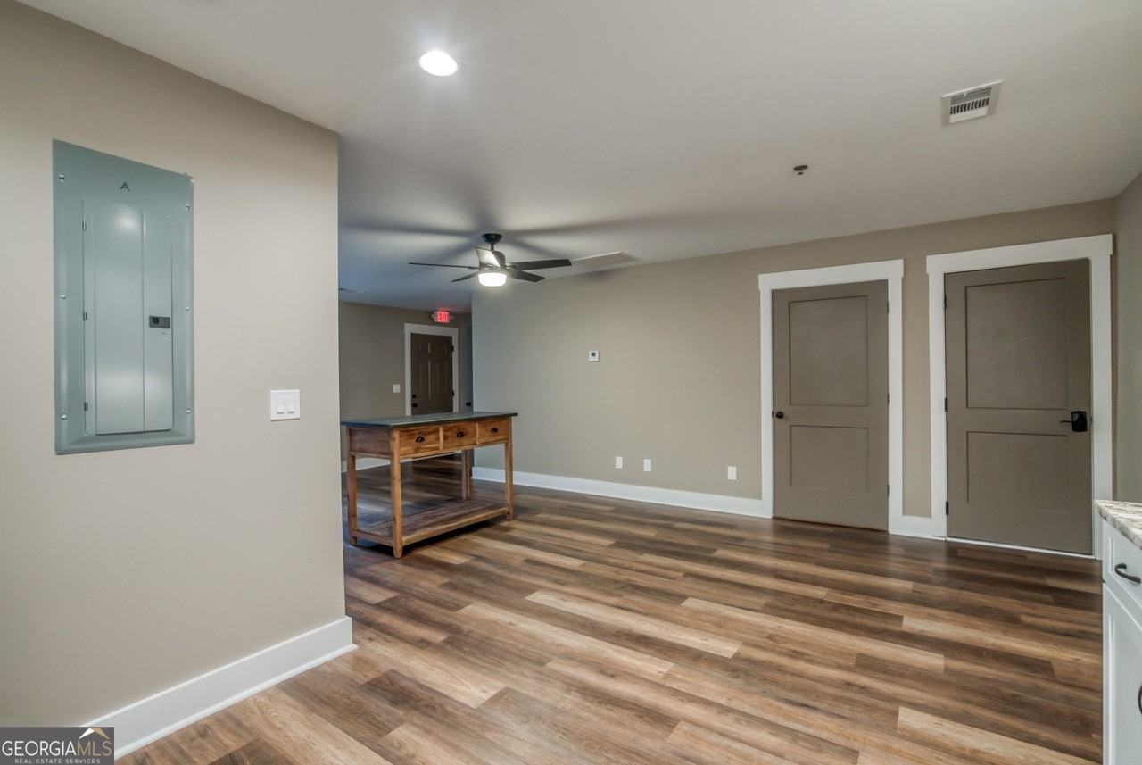 224 Alcovy St Unit B - Photo 7 of 15