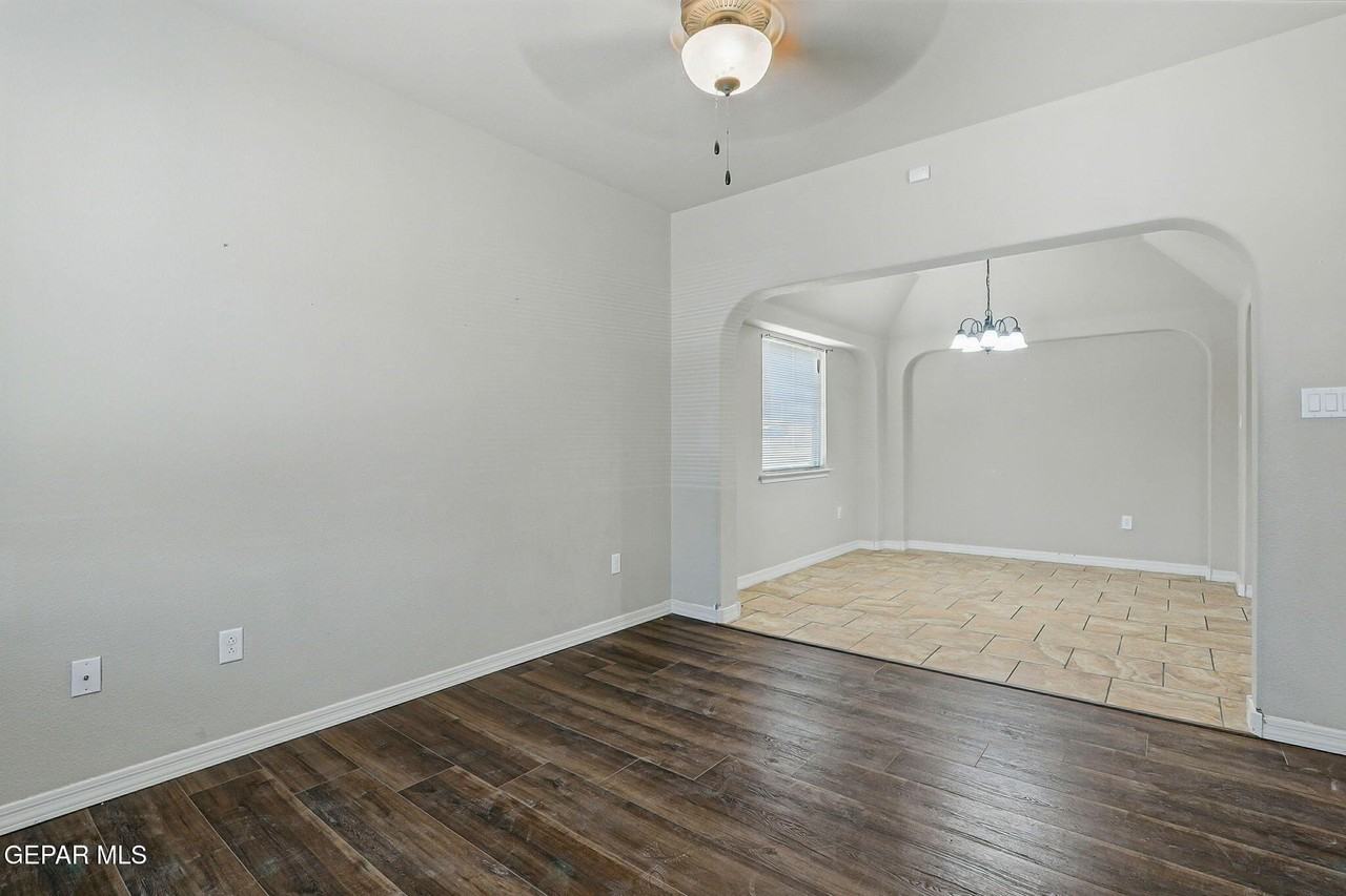 14329 Owl Point Ave - Photo 6 of 47