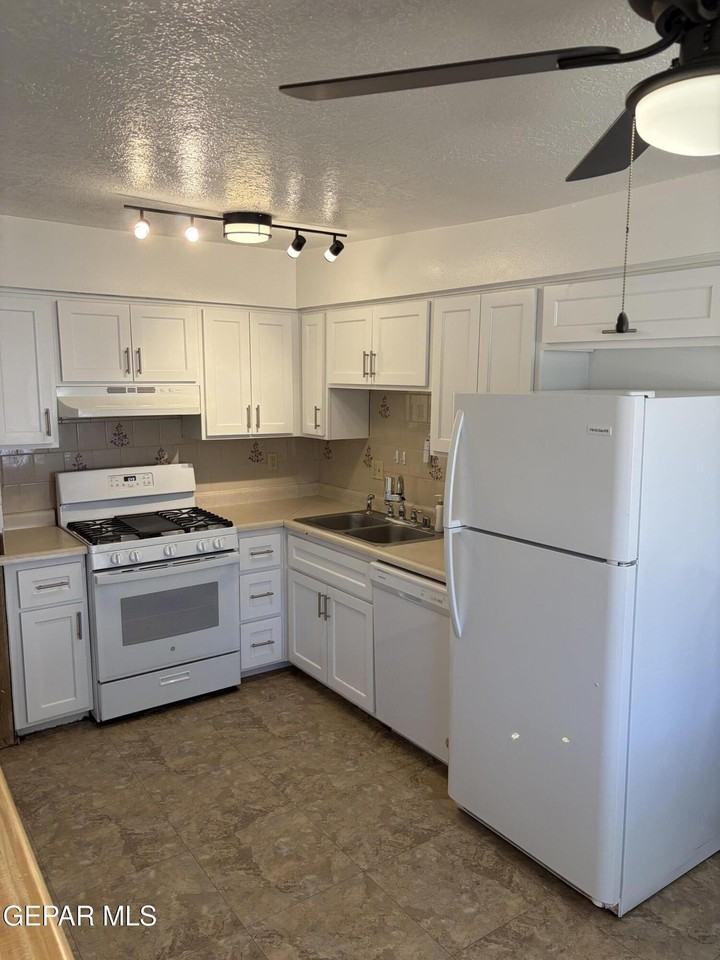 10409 Sigma St - Photo 4 of 20