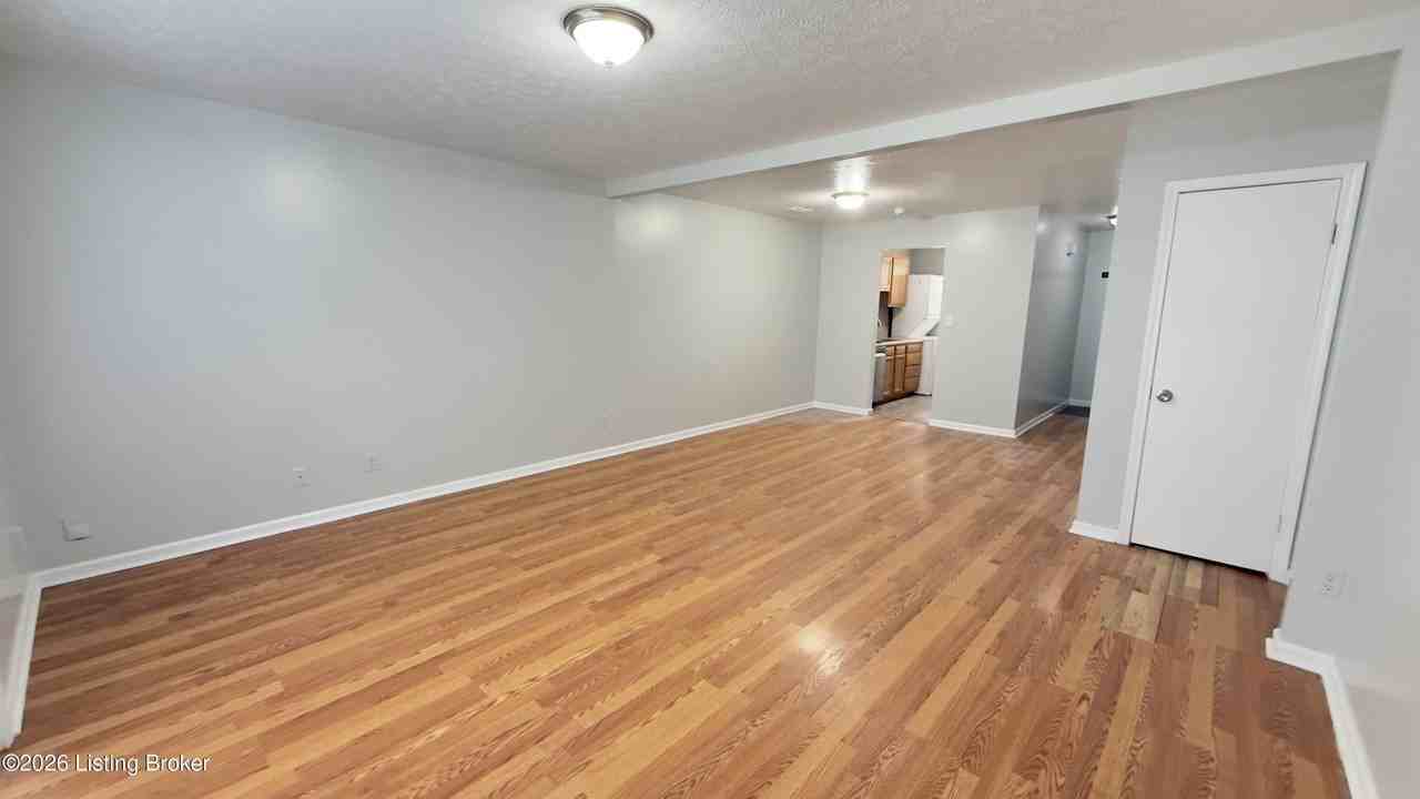 729 E Court Ave - Photo 3 of 10