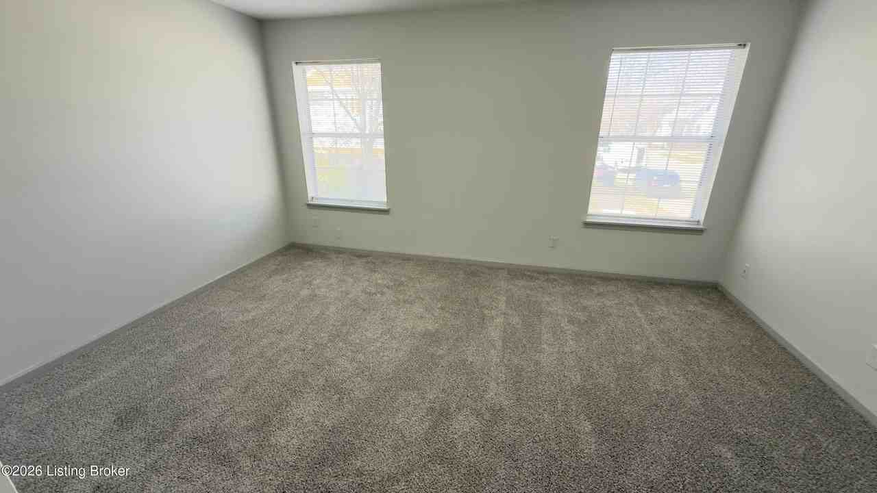 729 E Court Ave - Photo 7 of 10