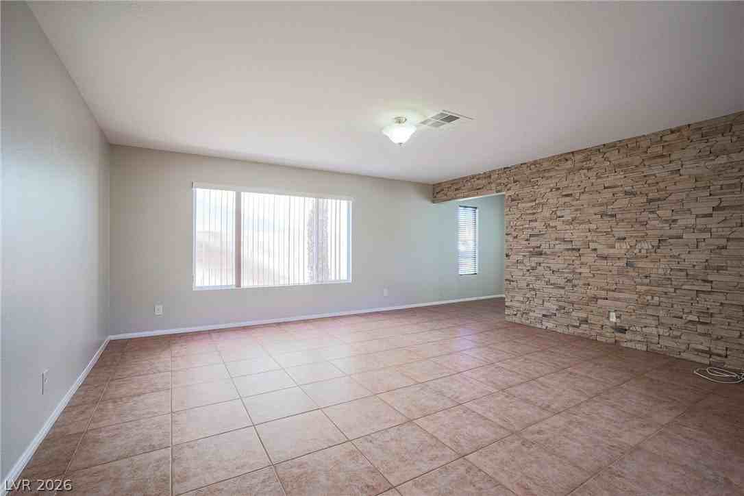 10205 Asti Pl - Photo 5 of 33