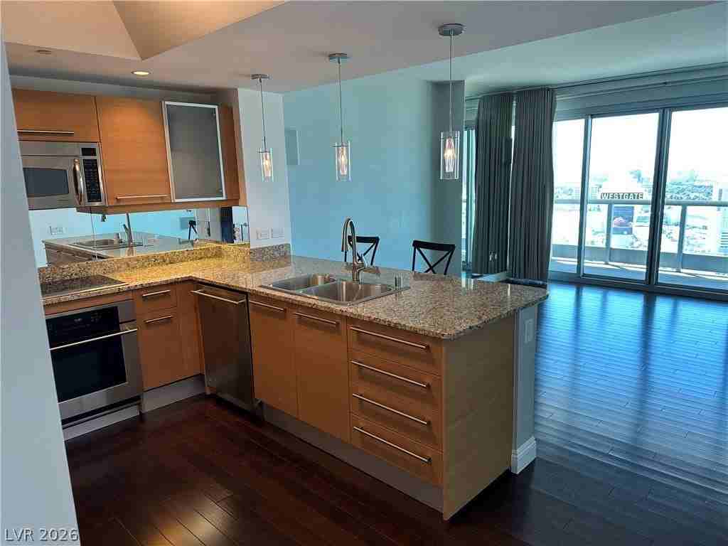 222 Karen Ave #3203 - Photo 2 of 19