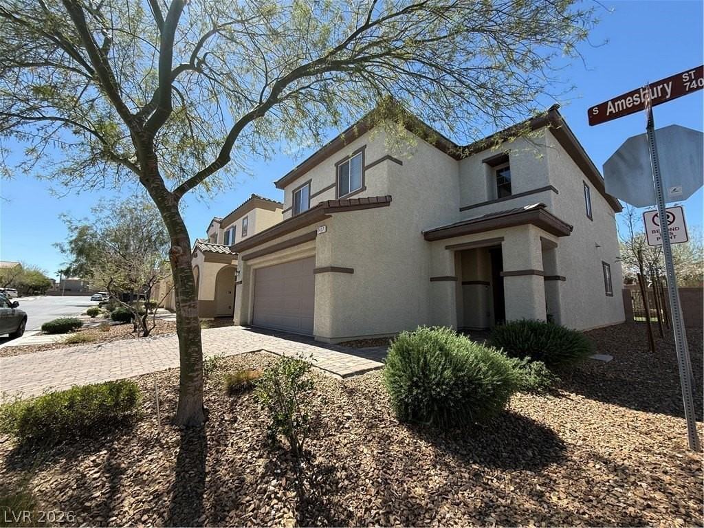 7417 Amesbury St - Photo 2 of 36