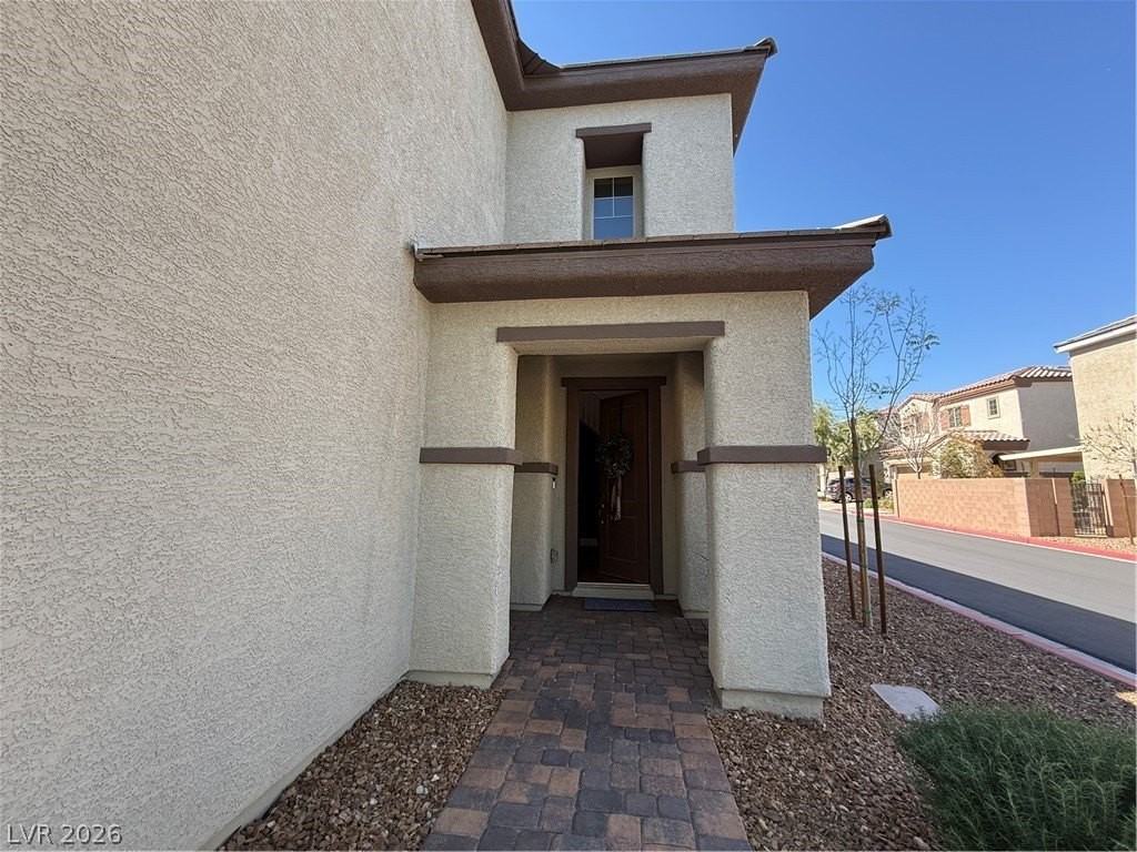 7417 Amesbury St - Photo 3 of 36