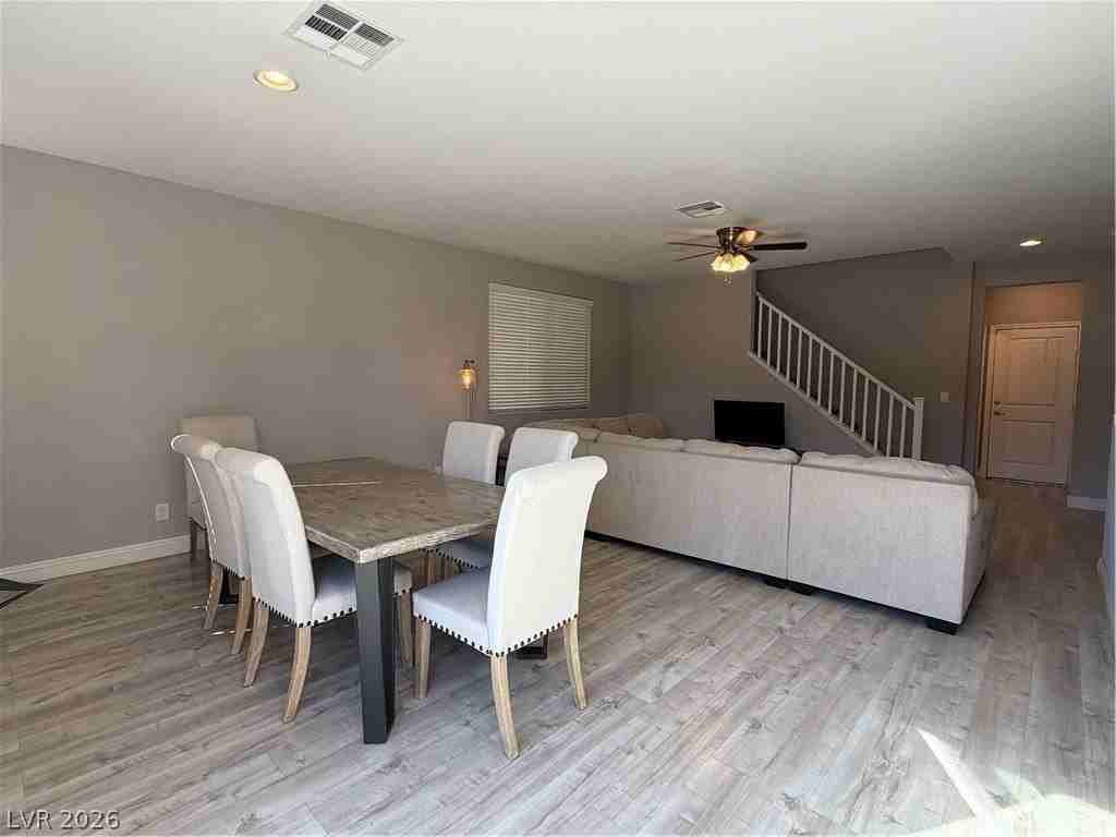 7416 Amesbury St - Photo 7 of 26