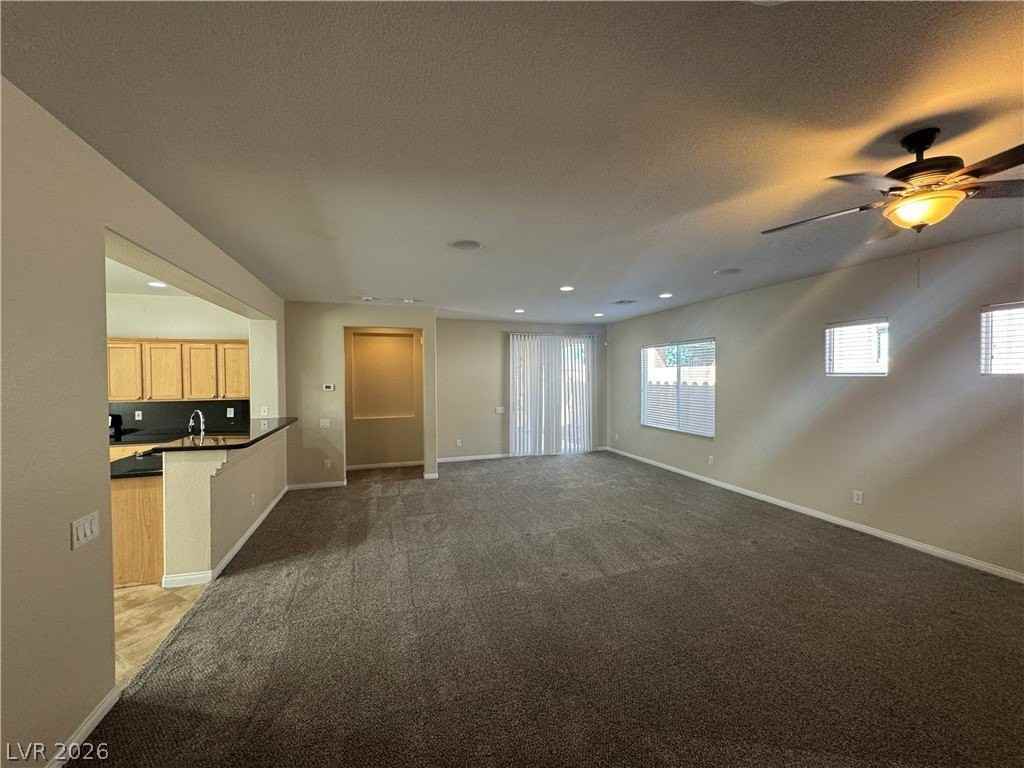 2421 Urrard St - Photo 5 of 25