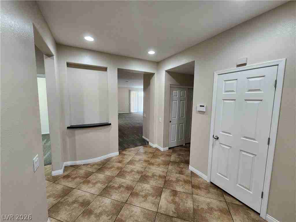 2421 Urrard St - Photo 7 of 25