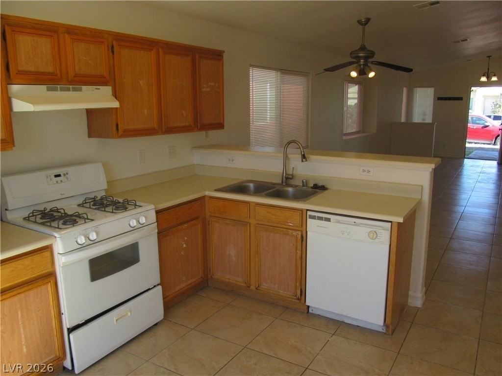 4045 Petya St - Photo 6 of 18