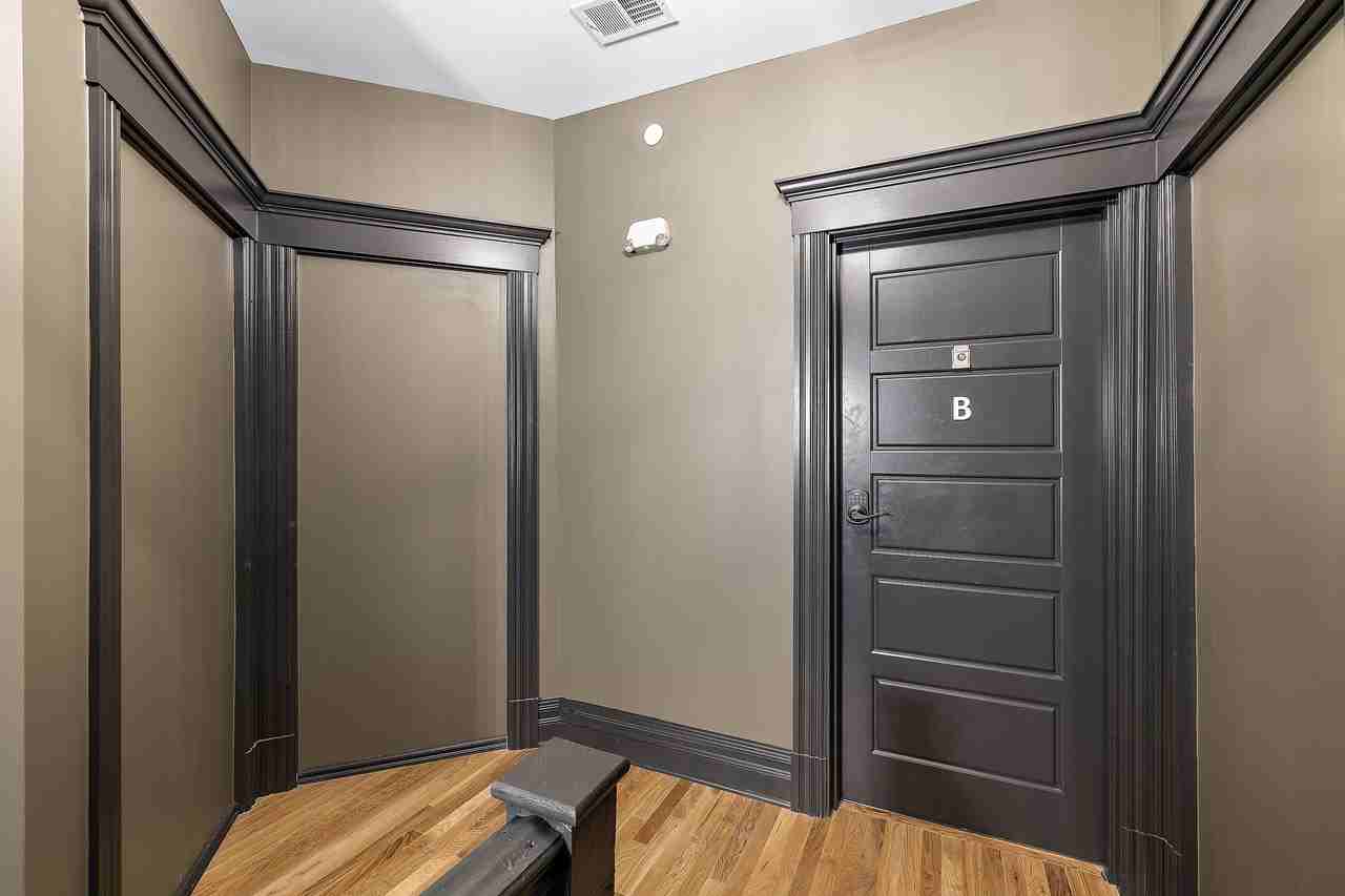 4014 Porter St Unit B - Photo 4 of 11