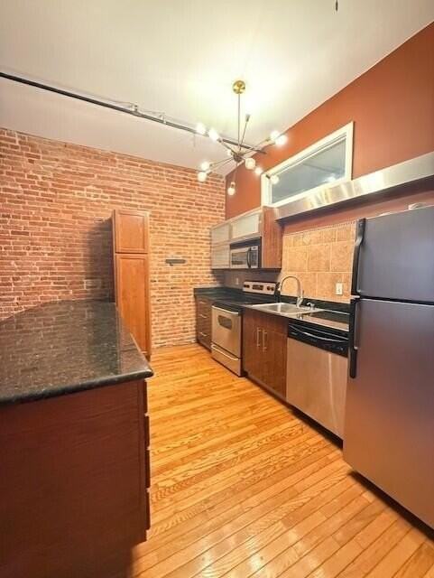 303 S Main St Apt 203 - Photo 3 of 17