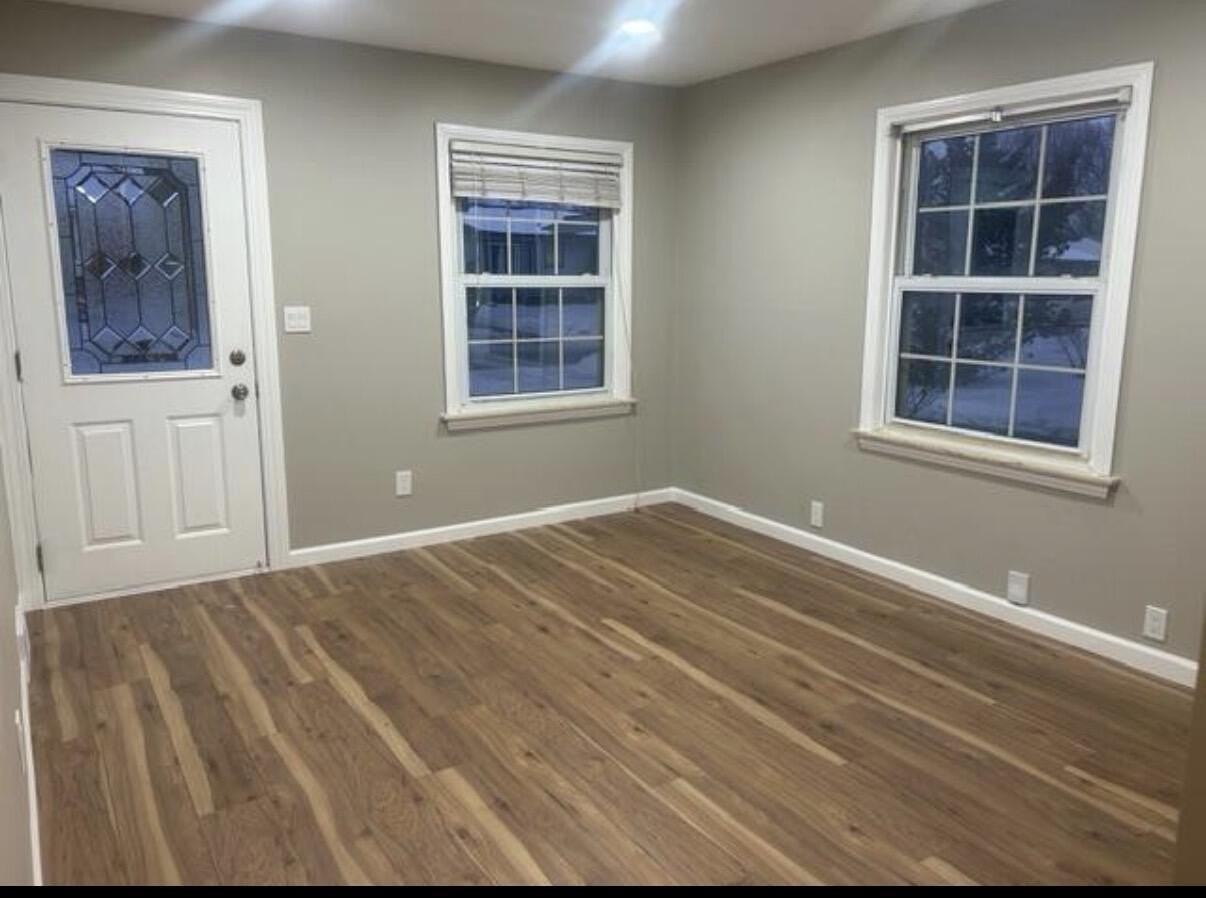 1977 Princeton Rd - Photo 2 of 10