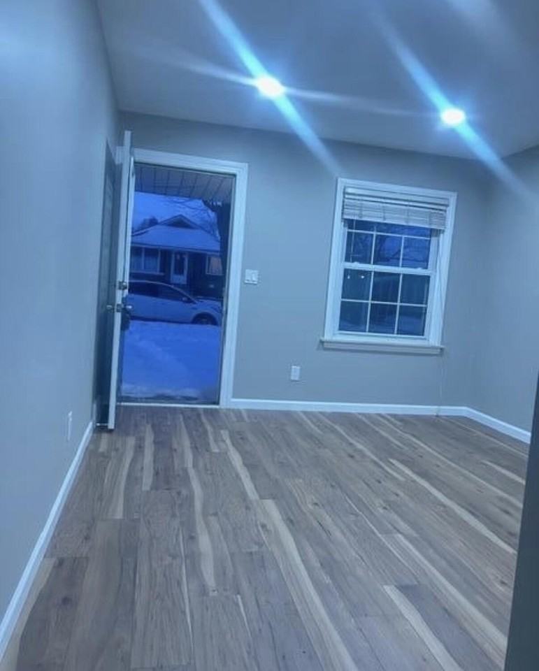 1977 Princeton Rd - Photo 3 of 10