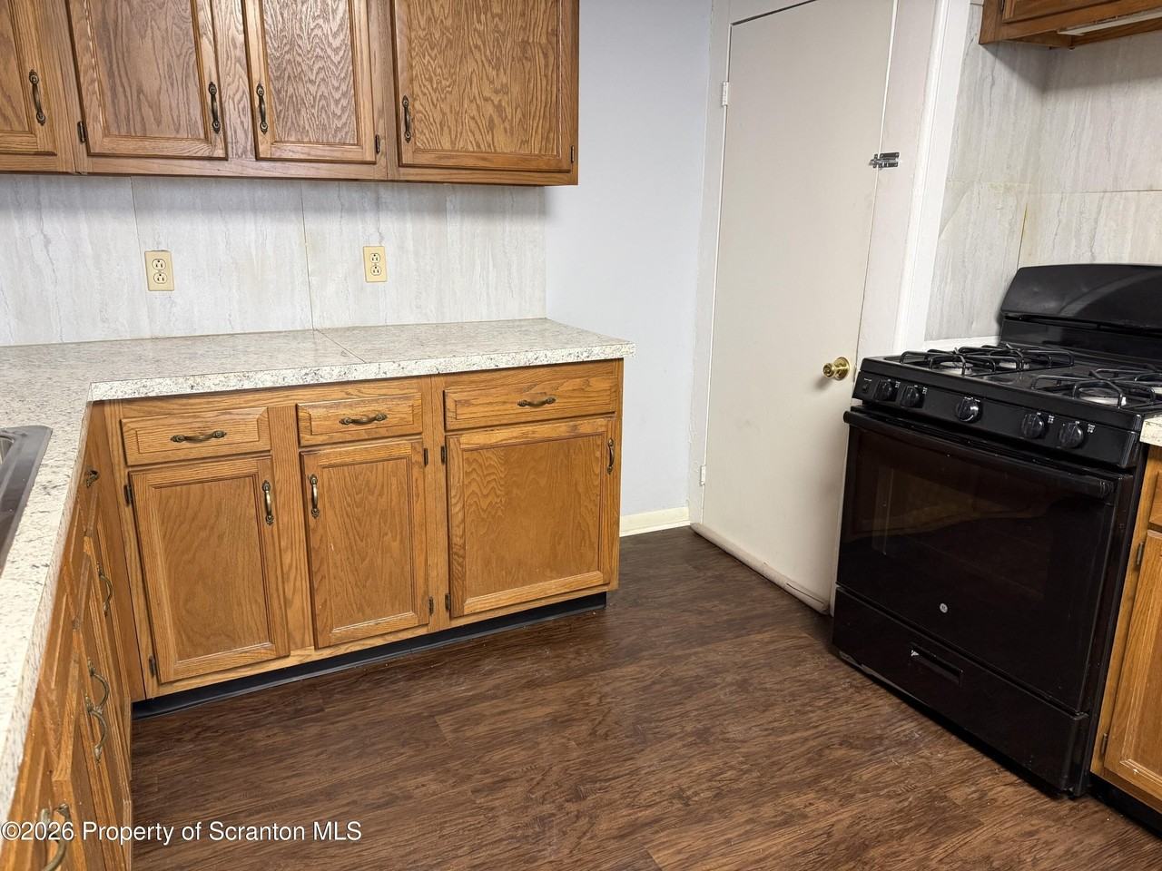 2031 Delaware St Unit 2 - Photo 3 of 10