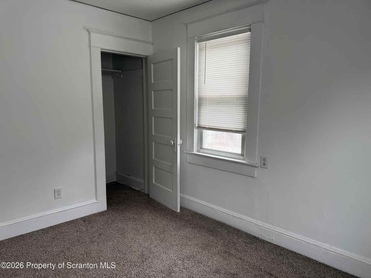 2031 Delaware St Unit 2 - Photo 5 of 10