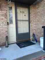 606 Robin Rd - Photo 1 of 1