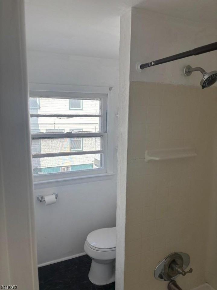 288 Amherst St - Photo 3 of 7