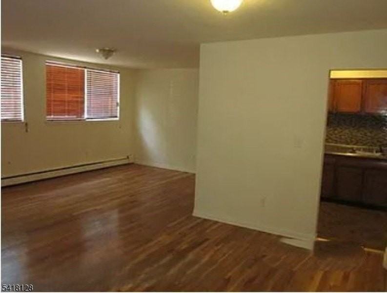 220 W Sumner Ave #101 - Photo 3 of 5