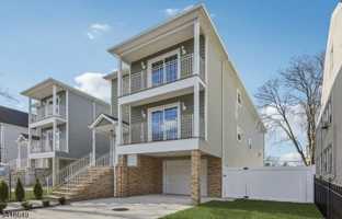 featured image of 139 N 15th St 2nd Fl