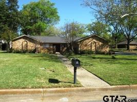 featured image of 328 Brookwood Dr