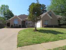 featured image of 702 W Heritage Dr