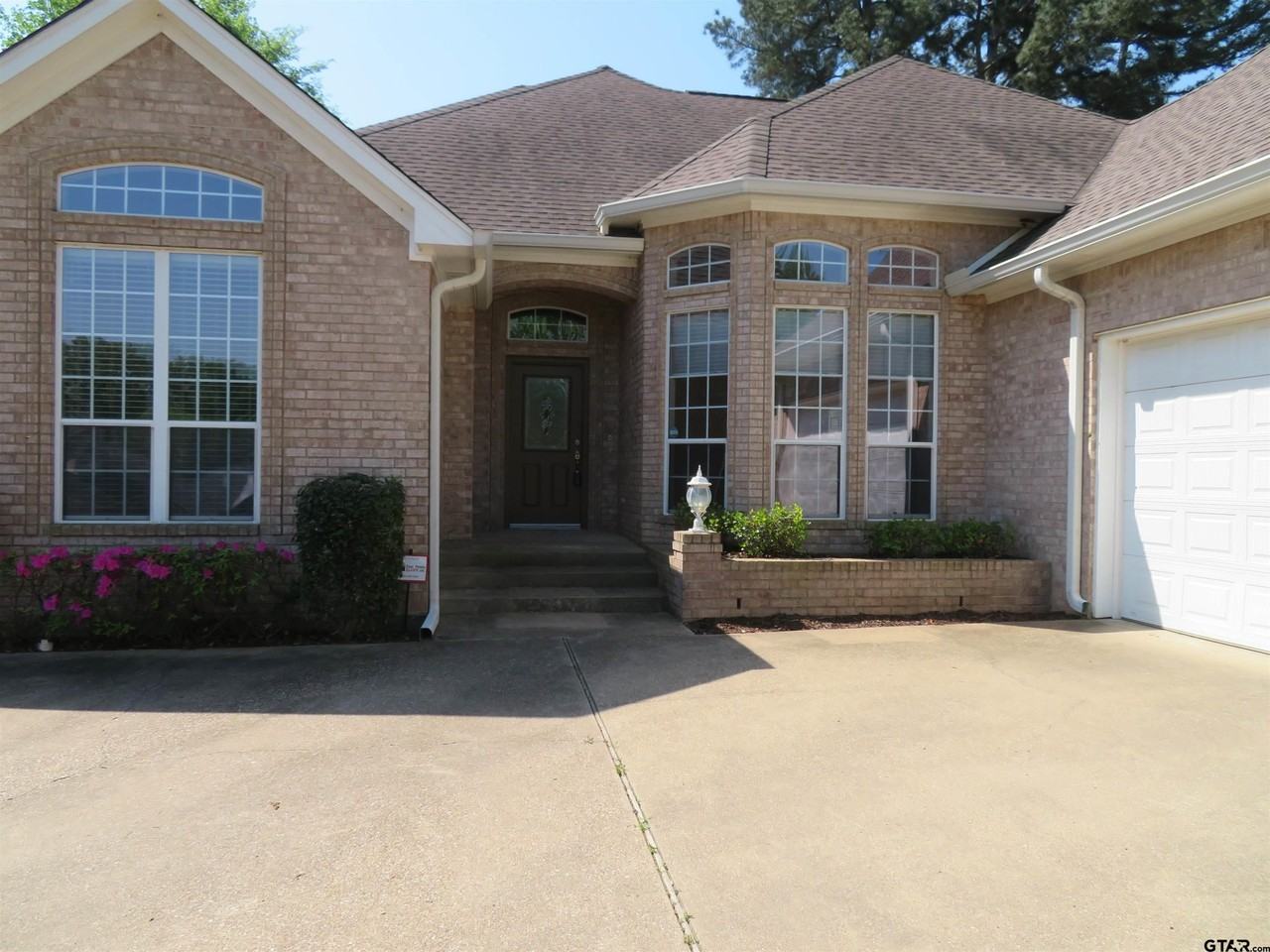 702 W Heritage Dr - Photo 4 of 27