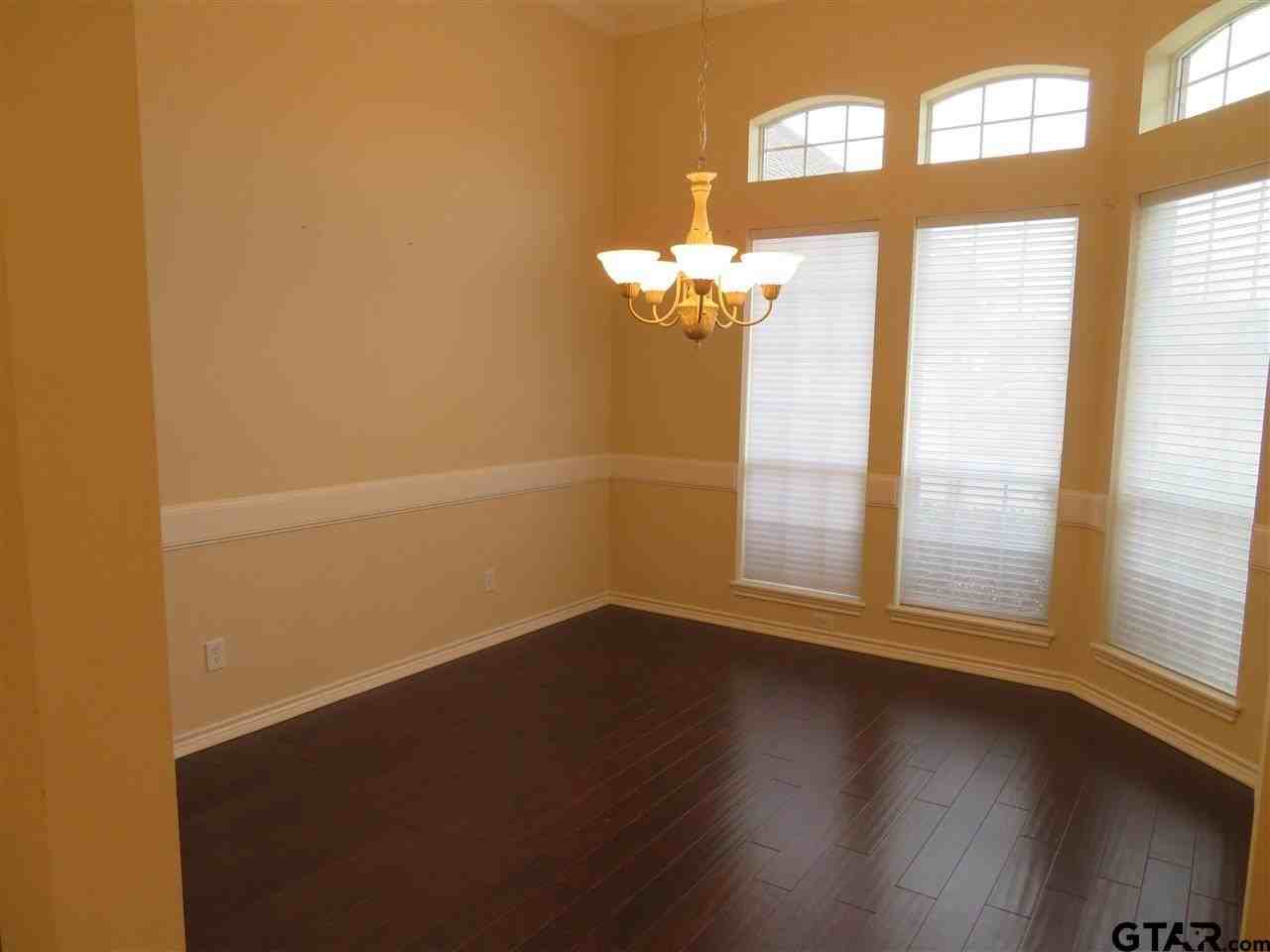 702 W Heritage Dr - Photo 5 of 27