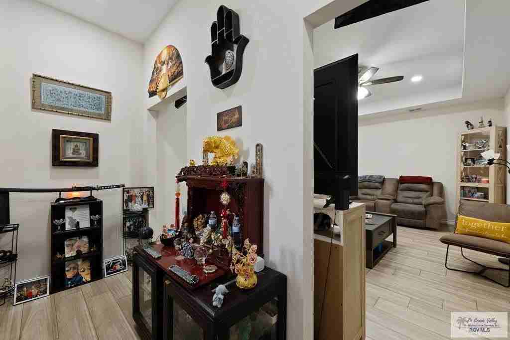 7029 Austrian Pne - Photo 4 of 24