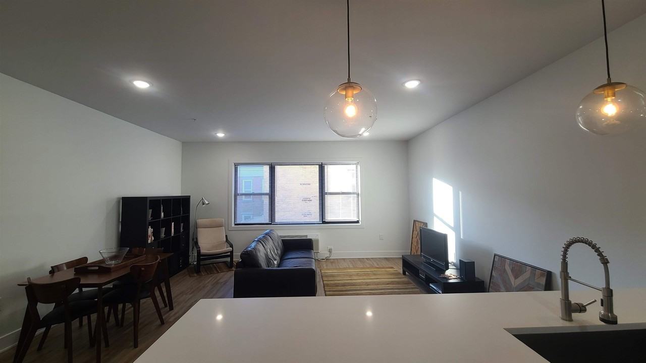 111 75th St #205 - Photo 6 of 33