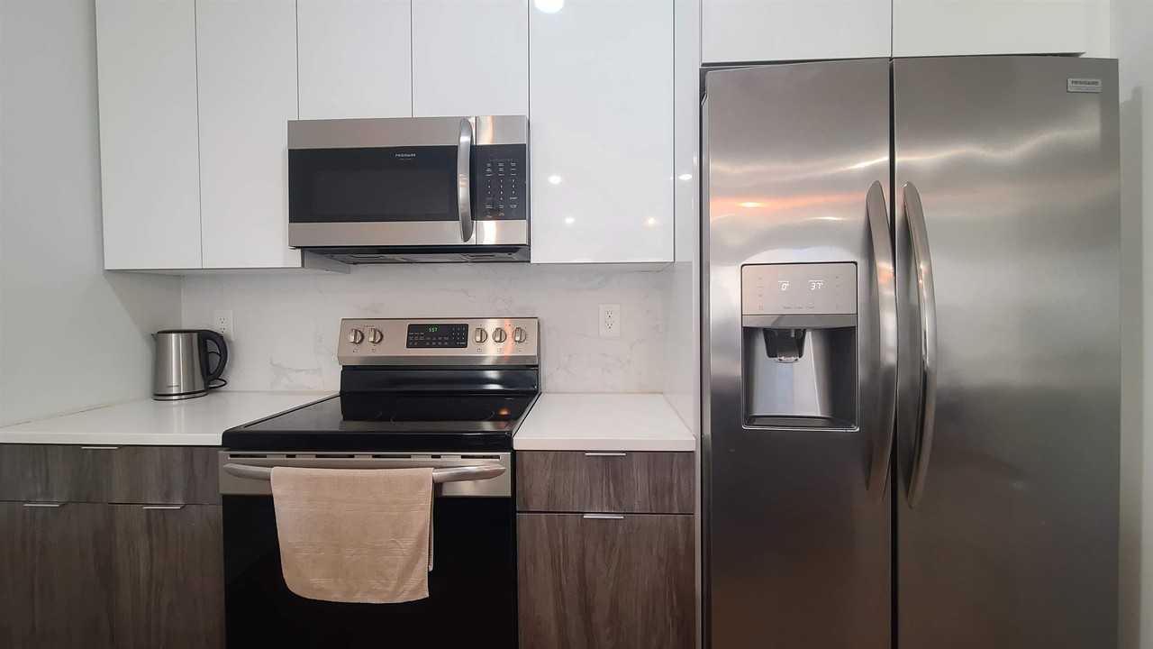 111 75th St #205 - Photo 7 of 33