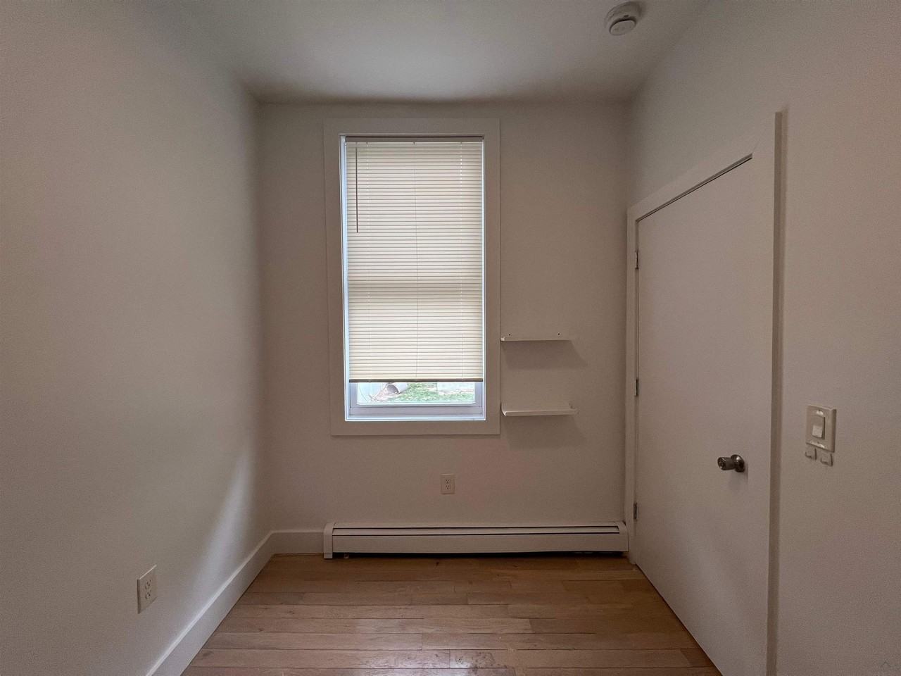 42 Thorne St #2 - Photo 4 of 10