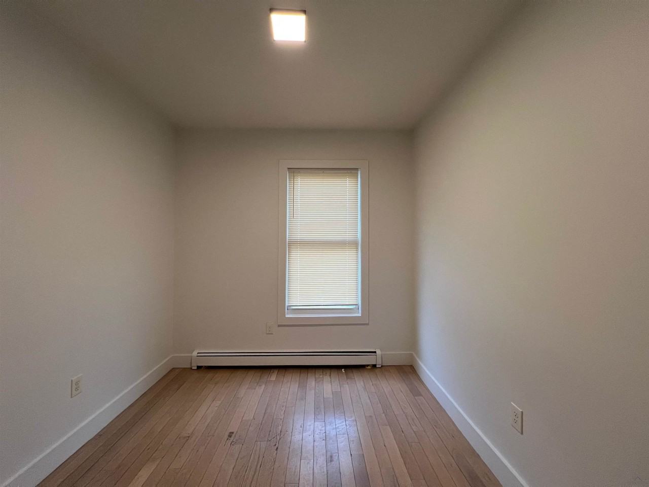 42 Thorne St #2 - Photo 7 of 10