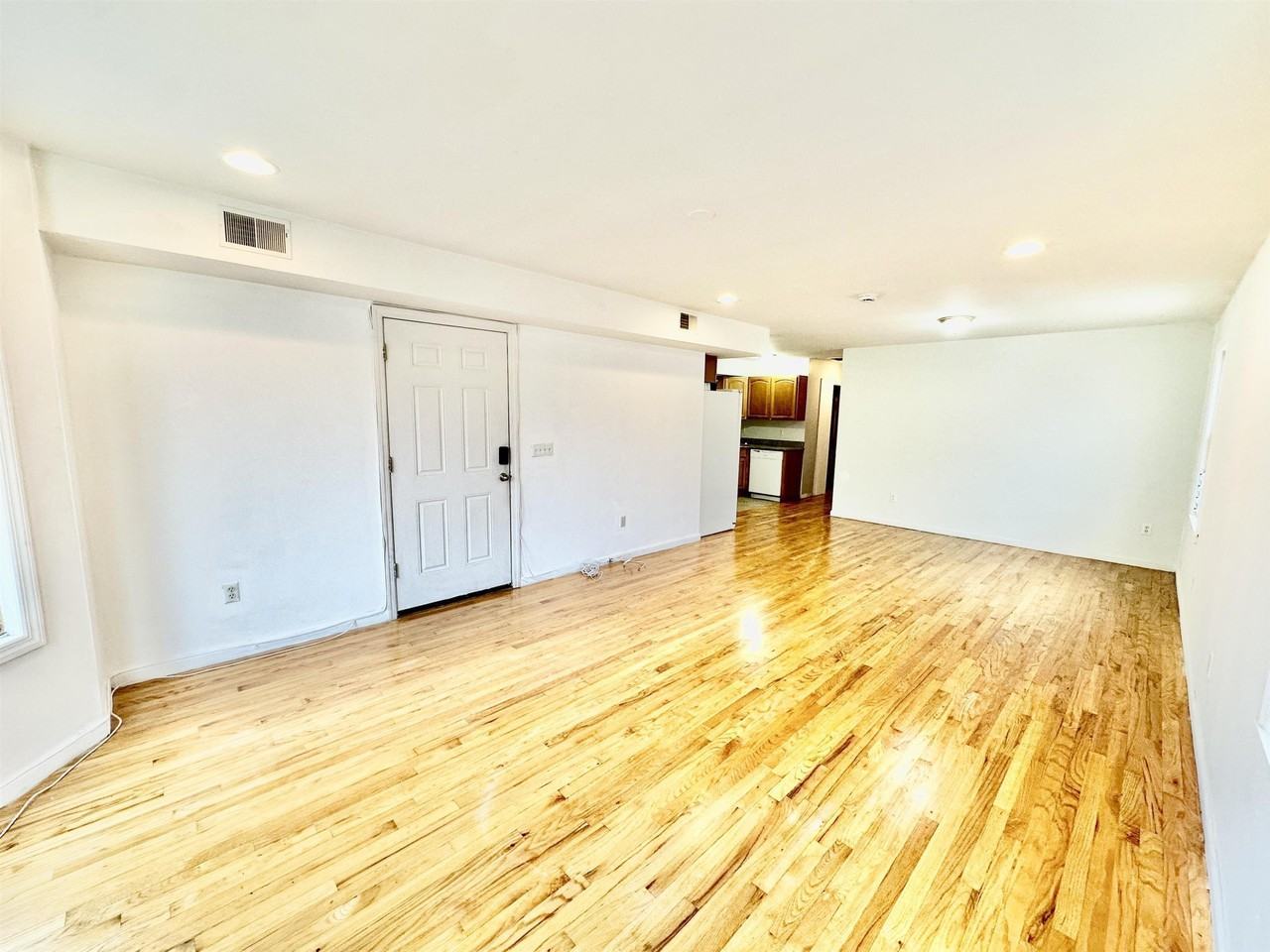 53 Williams Ave #2 - Photo 2 of 14