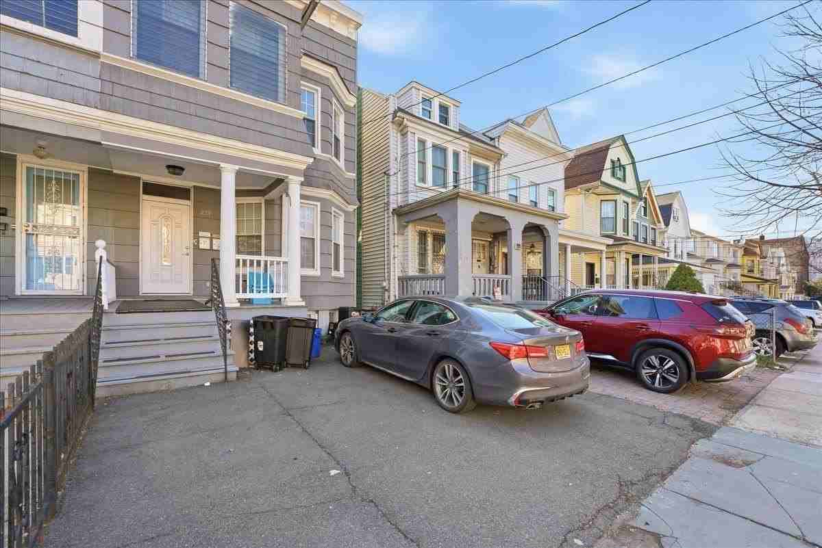 239 Harrison Ave #2 - Photo 2 of 20