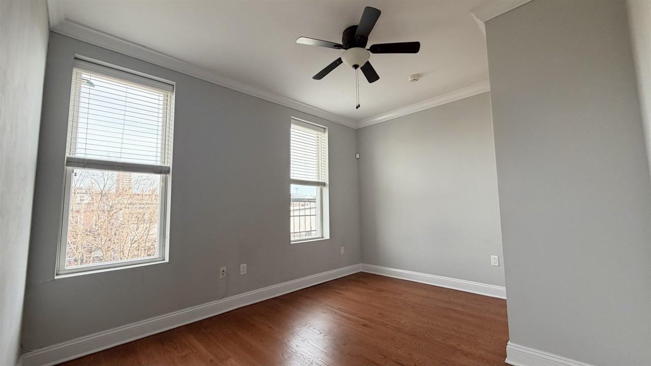 807 Garden St #7 - Photo 6 of 11