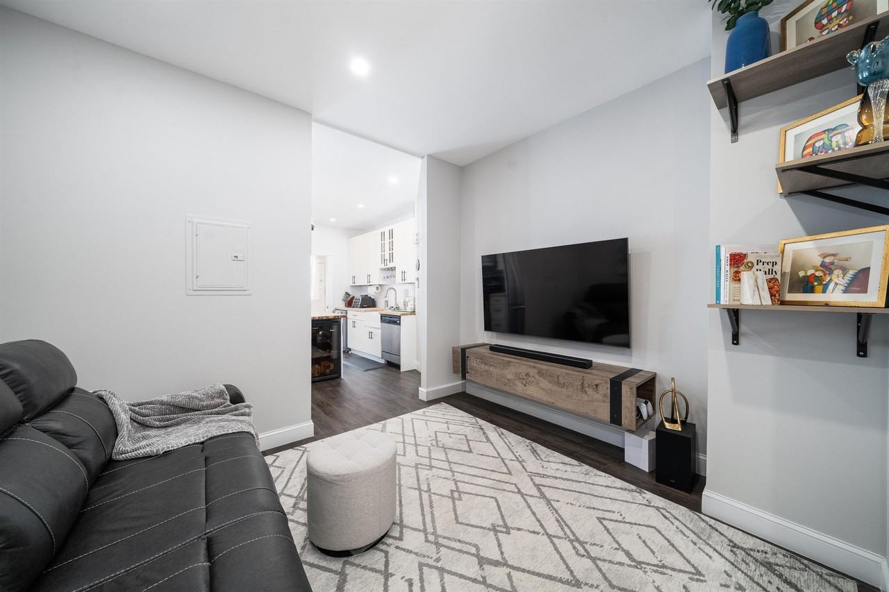 813 Willow Ave #2N - Photo 6 of 15