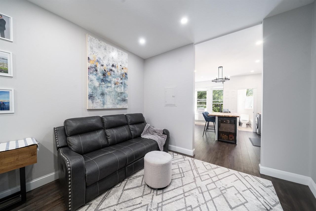 813 Willow Ave #2N - Photo 7 of 15