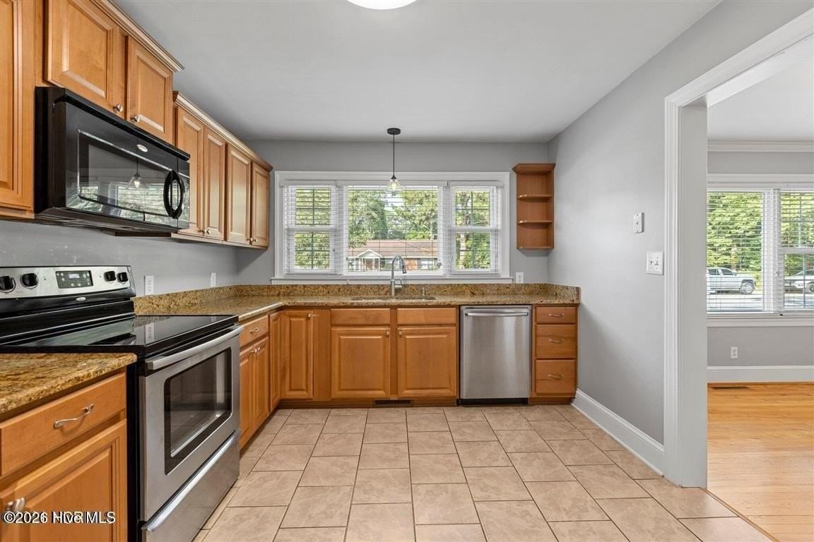 1104 N Overlook Dr - Photo 5 of 14