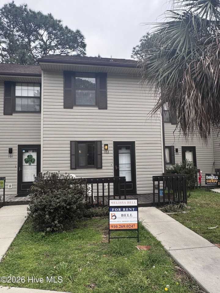 102 Country Club Villa Dr