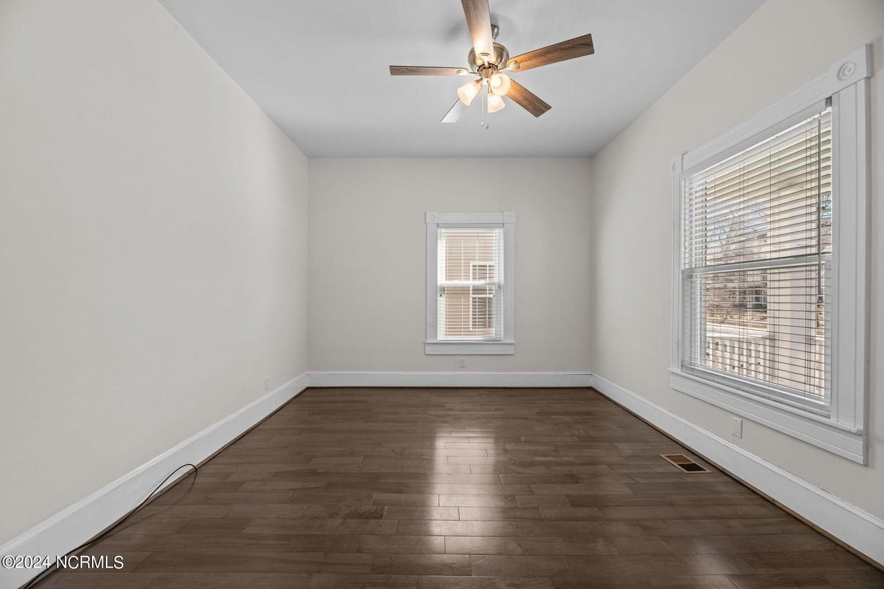 1220 National Ave - Photo 5 of 50