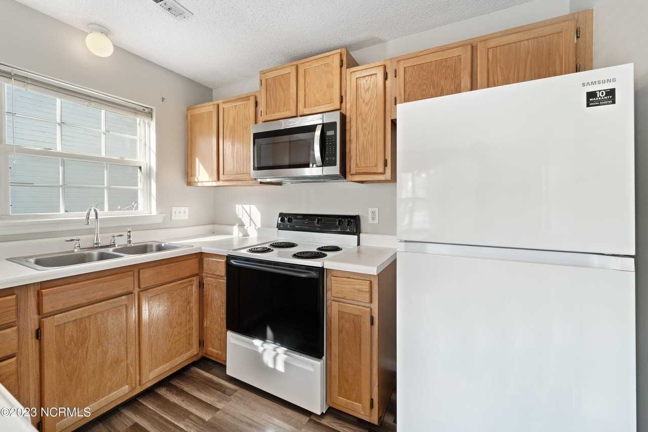 410 Somerset Cv - Photo 6 of 18