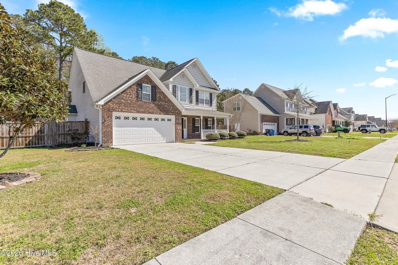 907 Stagecoach Dr - Photo 3 of 39