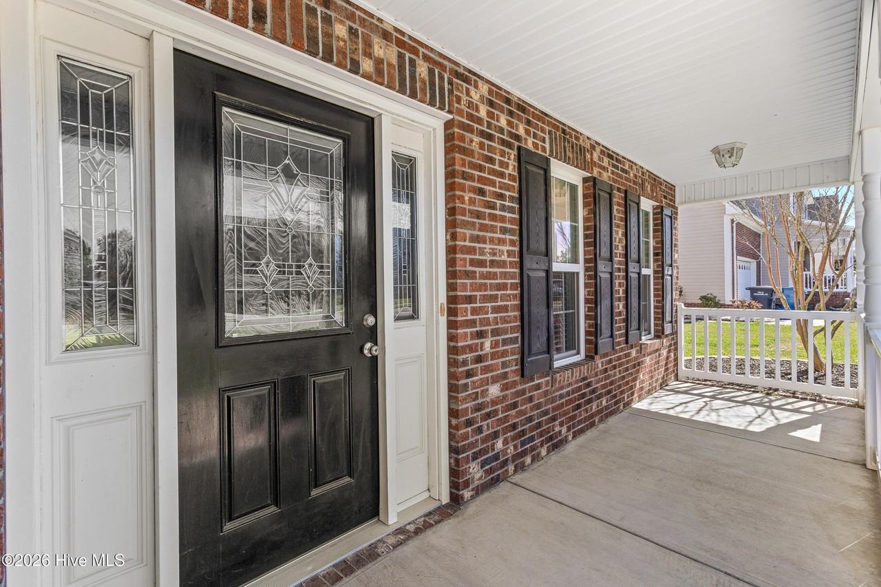 907 Stagecoach Dr - Photo 4 of 39