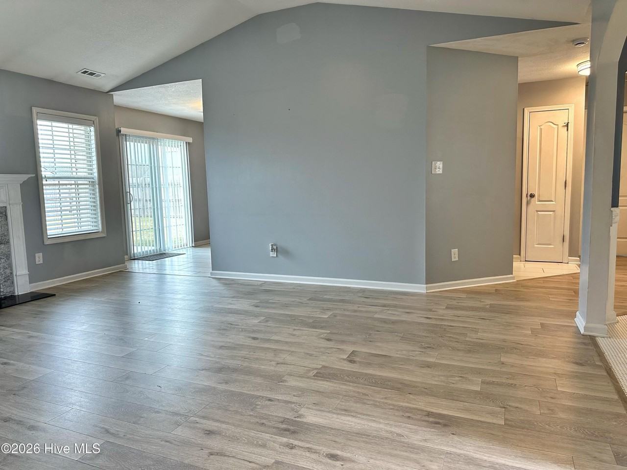 144 Prelude Dr - Photo 4 of 34