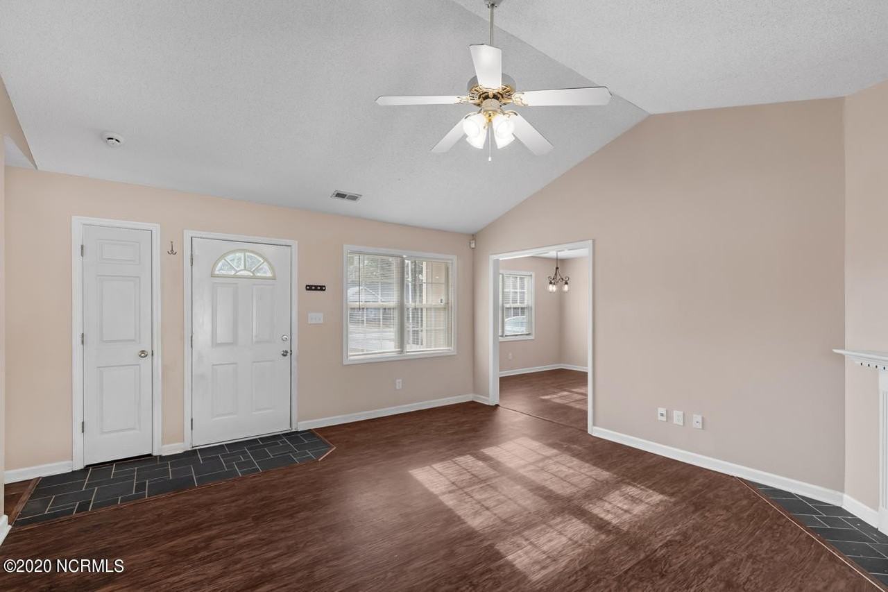 274 Parnell Rd - Photo 3 of 16