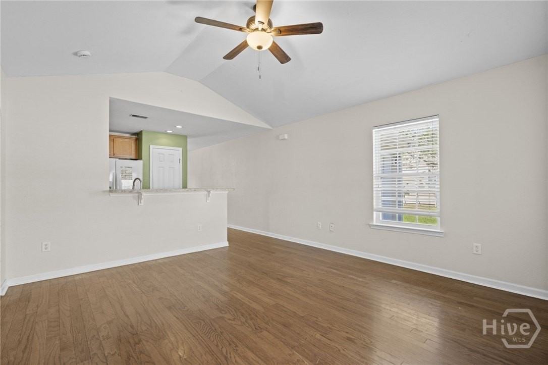 29 Twin Oaks Pl - Photo 3 of 29