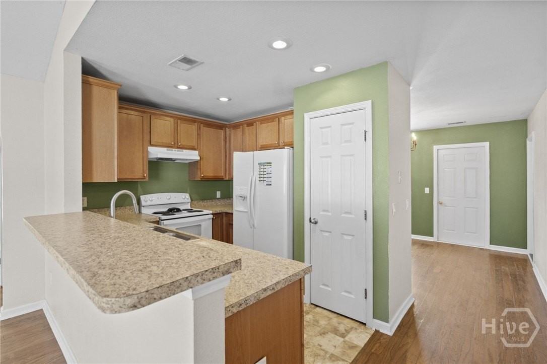 29 Twin Oaks Pl - Photo 7 of 29