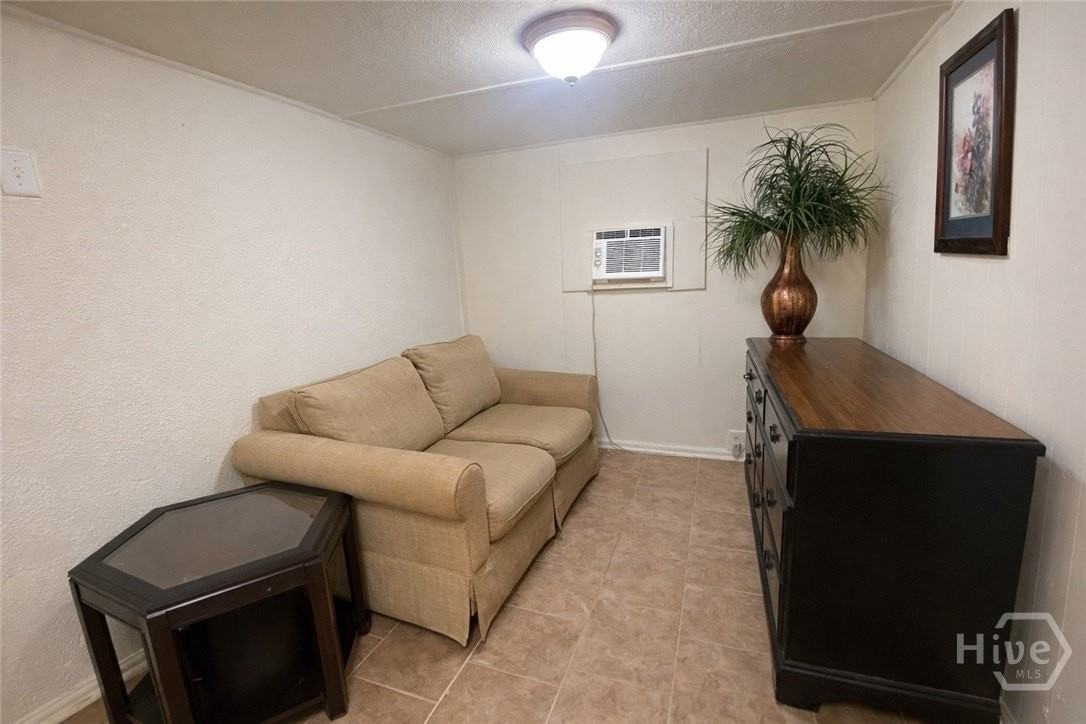 5013B Ogeechee Rd Unit 10 - Photo 5 of 10